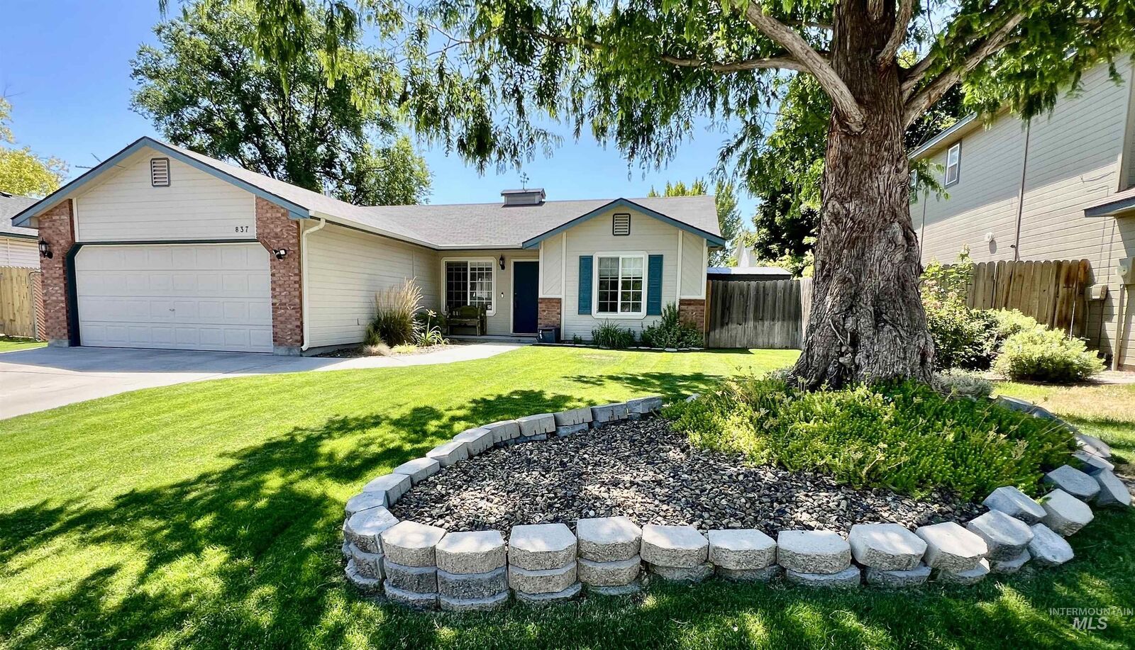 Property Photo: 837 W Florida Ave ID 83686