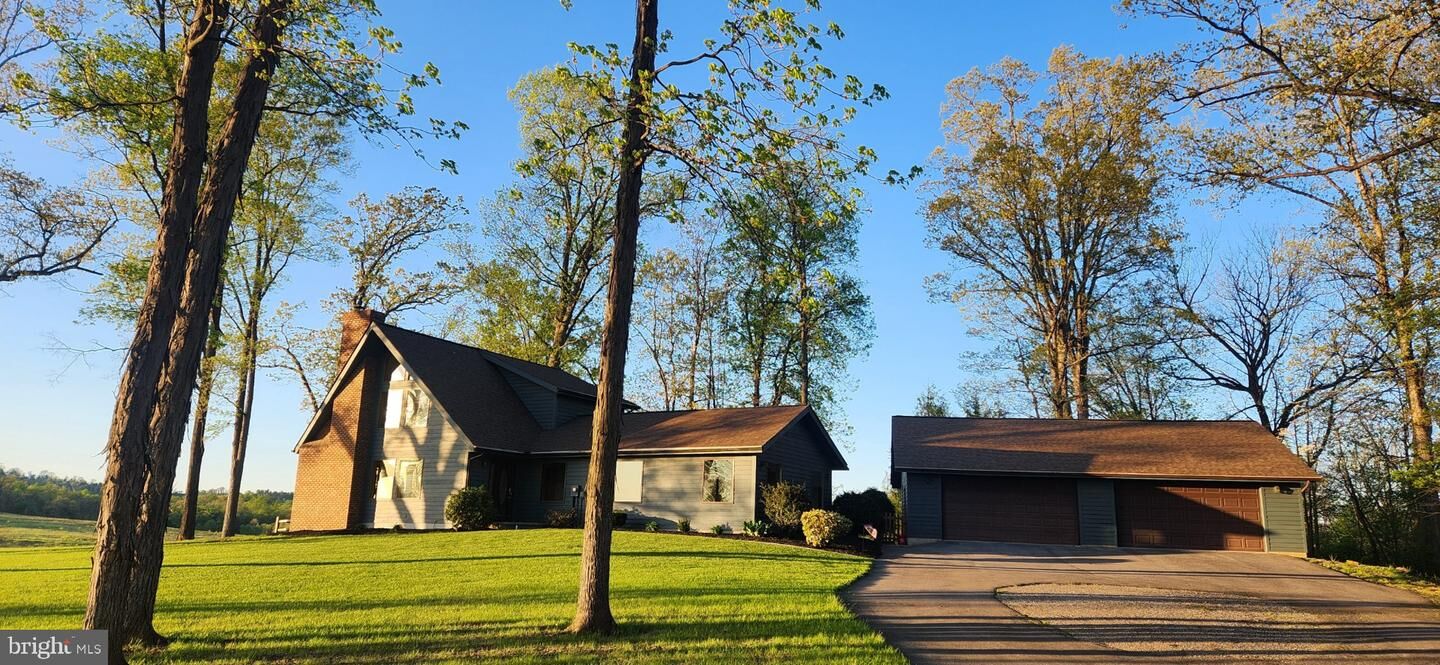 Property Photo:  5285 Oxford Road  PA 17324 