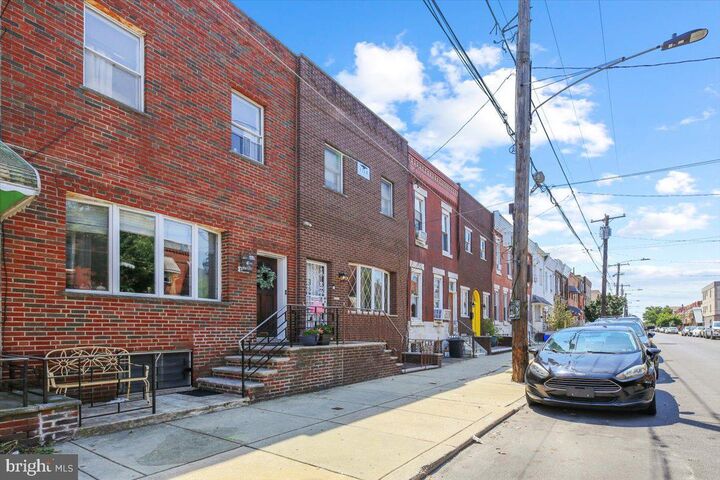 Property Photo: 1118 Wolf Street PA 19148