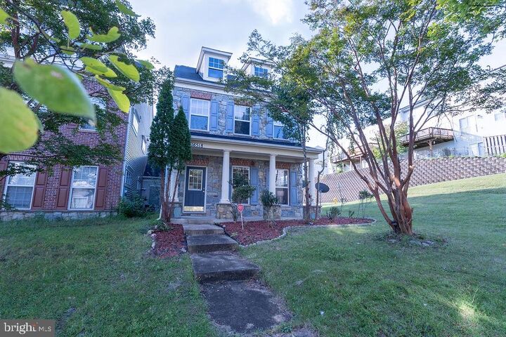 Property Photo: 16518 Bobster Court VA 22191