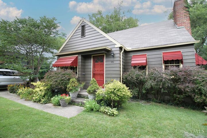 Property Photo:  214 Valleyview Drive  OH 45405 