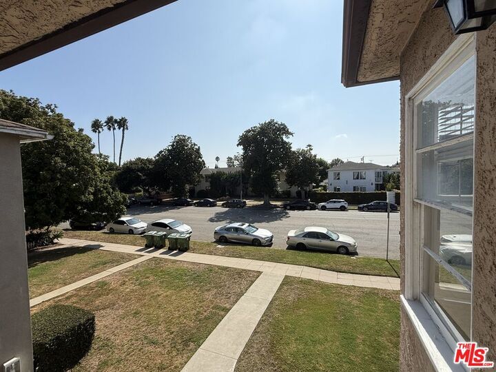Property Photo: 2616 S Barrington Ave CA 90064