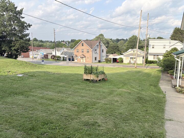 Property Photo: 718/ 720 S Brady St PA 15801