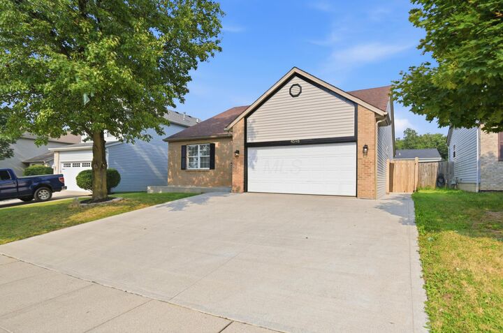 Property Photo:  4598 Parkwick Drive  OH 43228 