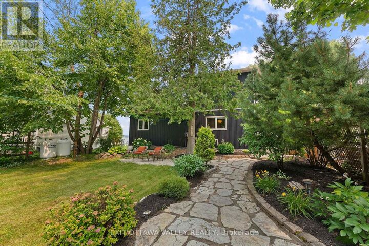 Property Photo:  502B Macgregor Bay Trail  ON K8A 8K9 