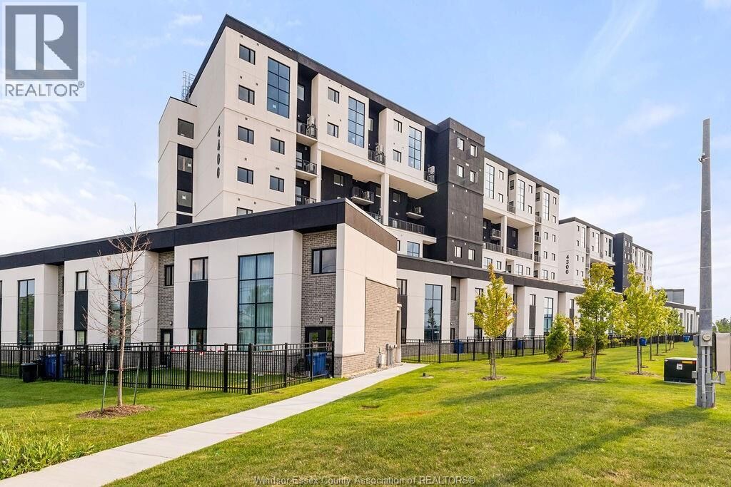Property Photo: 4400 Laurier Parkway 531 ON N8N 0J3