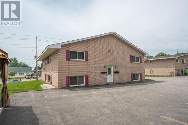 Property Photo:  1014 Peoples Rd  ON P6C 3W2 