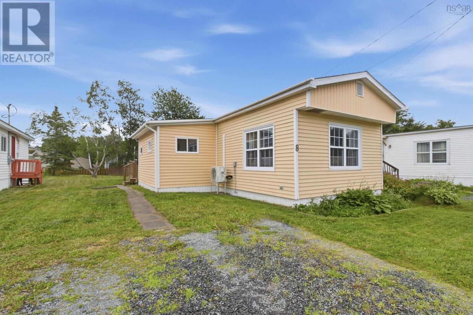 Property Photo: 8 Sylvan Avenue NS B4E 3B2