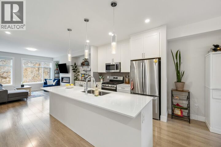 1146 Black Mountain Drive — photo 1