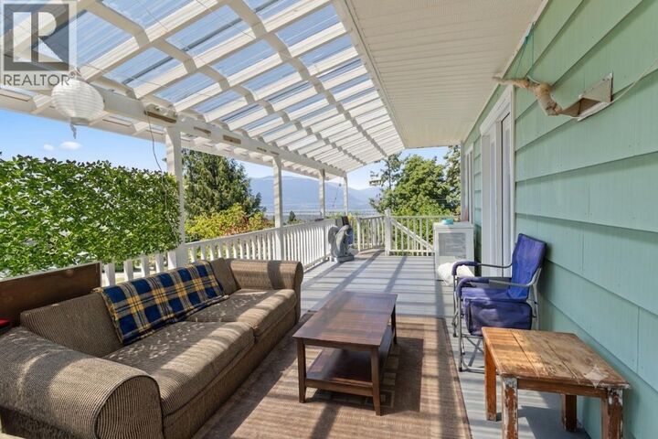 Property Photo: 230 22 Avenue North BC V0B 1G5