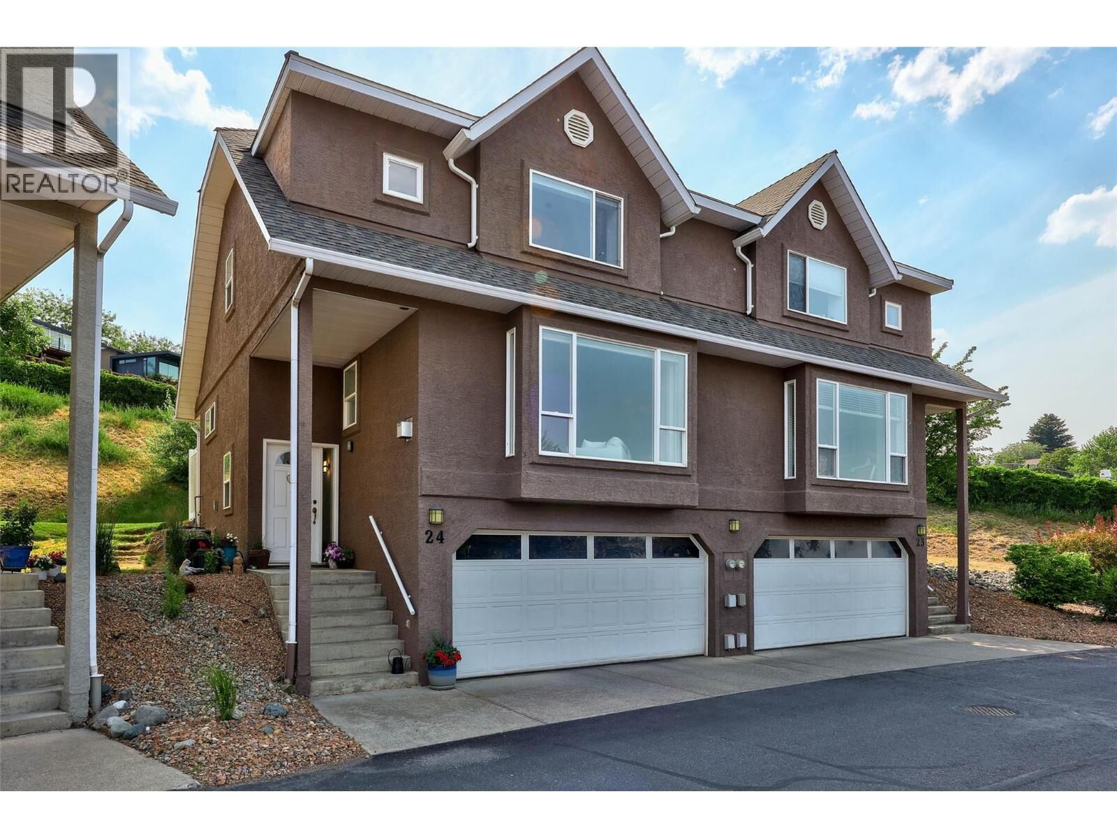 Property Photo:  255 Pemberton Terrace 24  BC V2C 6R2 