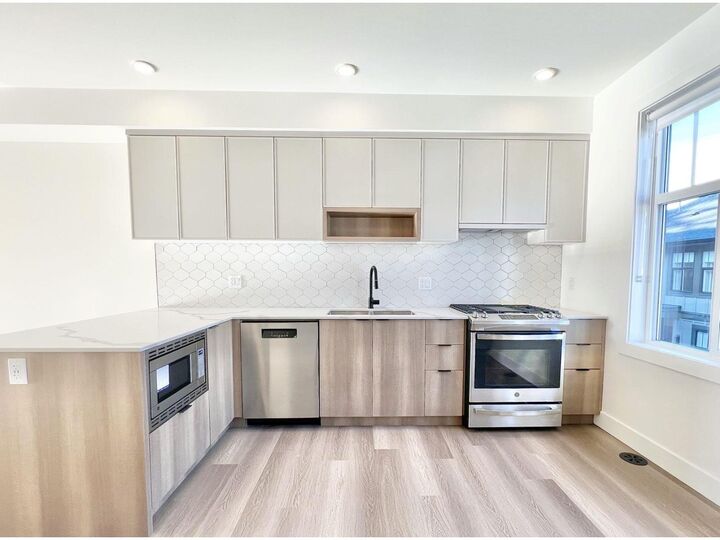 Property Photo:  2350 165 Street 89  BC V3Z 1J9 