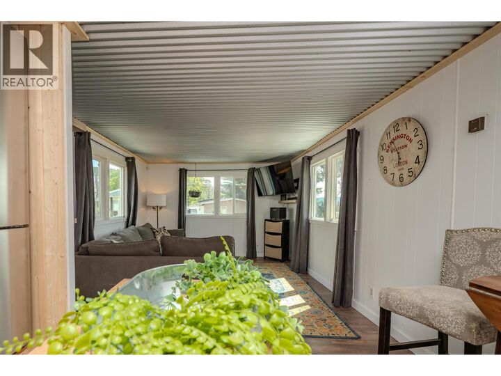Property Photo:  770 11th Avenue 29  BC V2G 2M4 