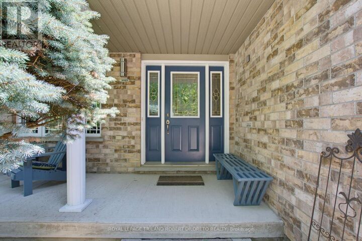 Property Photo: 9989 Oxbow Drive ON N0L 1R0