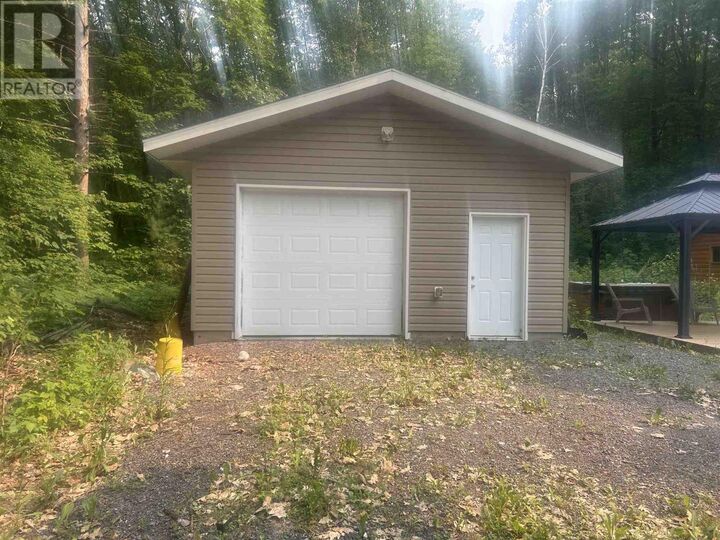 Property Photo: 4760 Second Lin W ON P6A 6K4