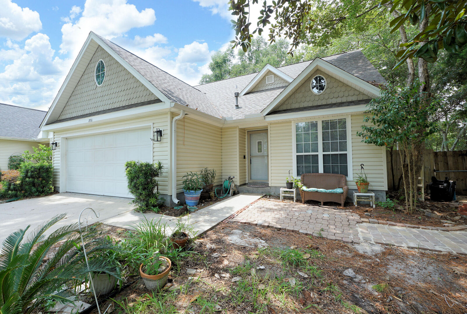 Property Photo:  1700 Glenwood Court  FL 32578 