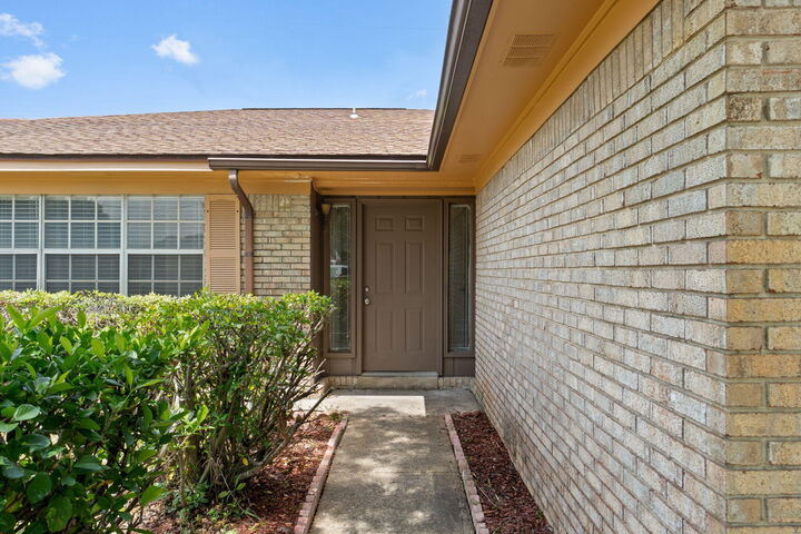 Property Photo:  103 Tanglewood Court  FL 32547 