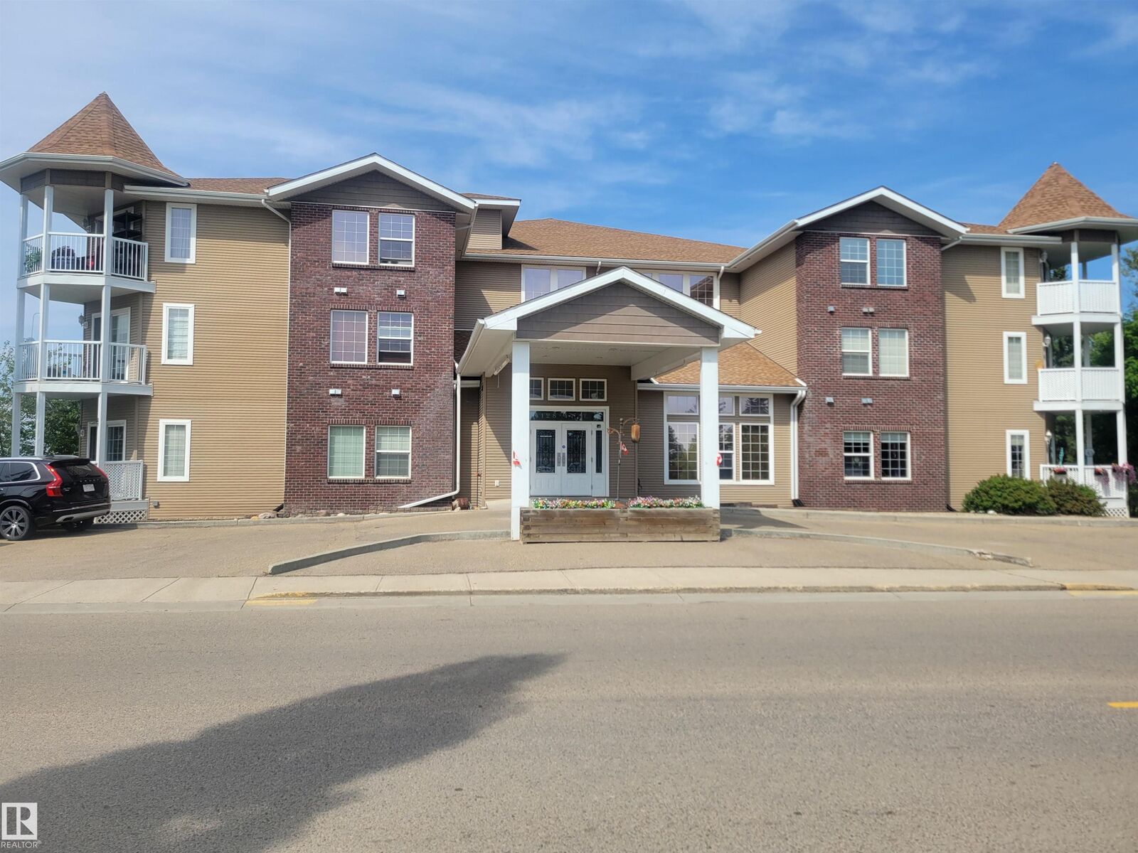 Property Photo: 4128 47 Street 101 AB T7A 0A9