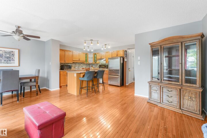 Property Photo: 15215 126 Street NW 19 AB T5X 2Z3