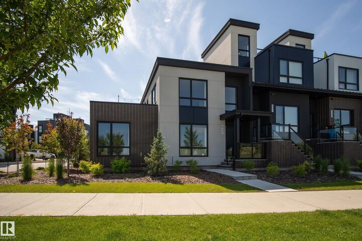 Property Photo: 5 Rondeau Drive 42 AB T8N 7X8