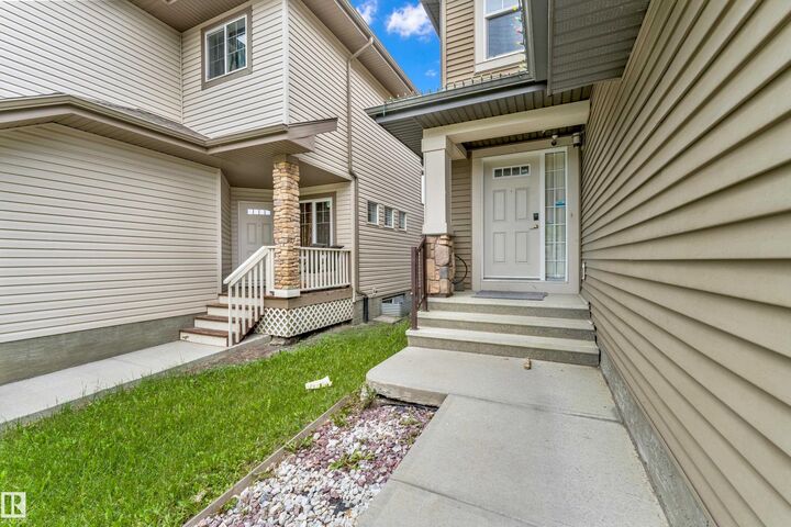 Property Photo:  5432 20 Avenue SW  AB T6X 1V4 