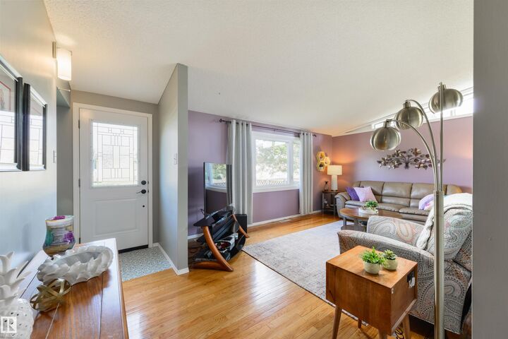 Property Photo:  4 Blairmore Street  AB T7X 1J3 