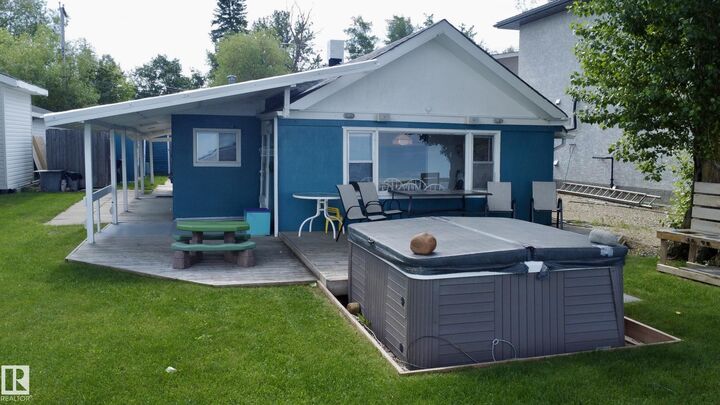 Property Photo: 5227 51 Avenue AB T9X 1T7