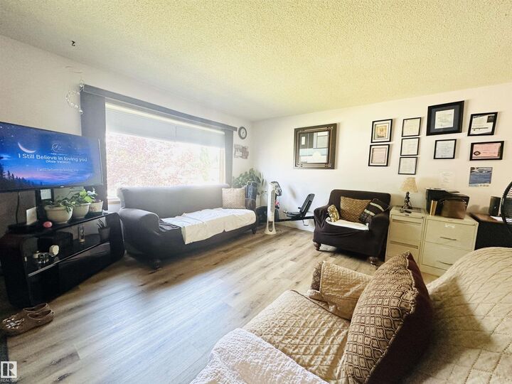 Property Photo:  221 Parkview Drive  AB T9A 3J8 