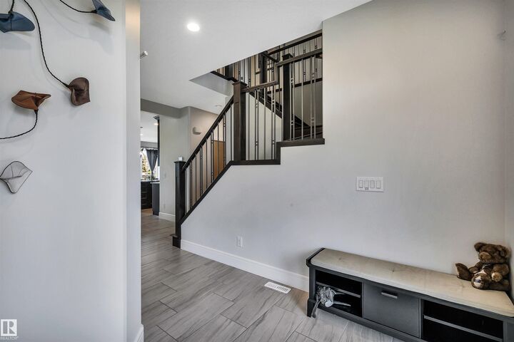 Property Photo: 6 Elise Place AB T8N 7P5