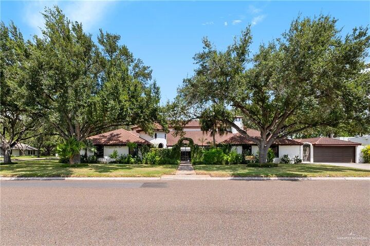 Property Photo: 2714 Lake Shore Drive TX 78539