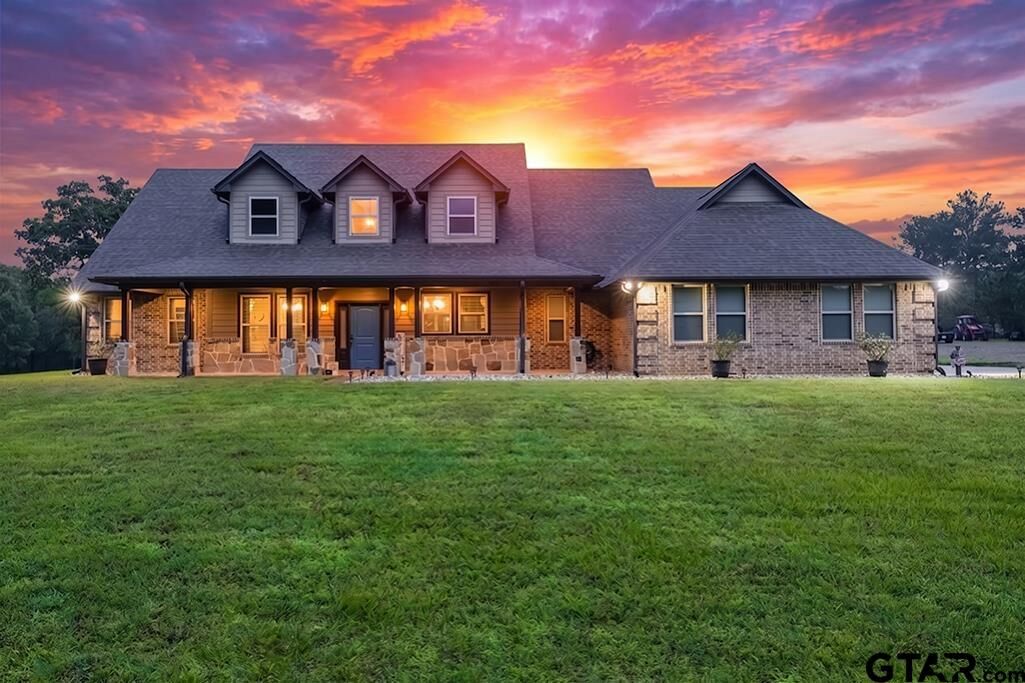 Property Photo: