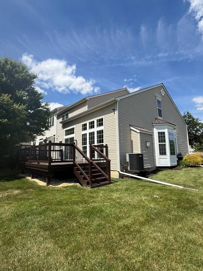Property Photo:  1812 Emerald Drive  PA 18069 