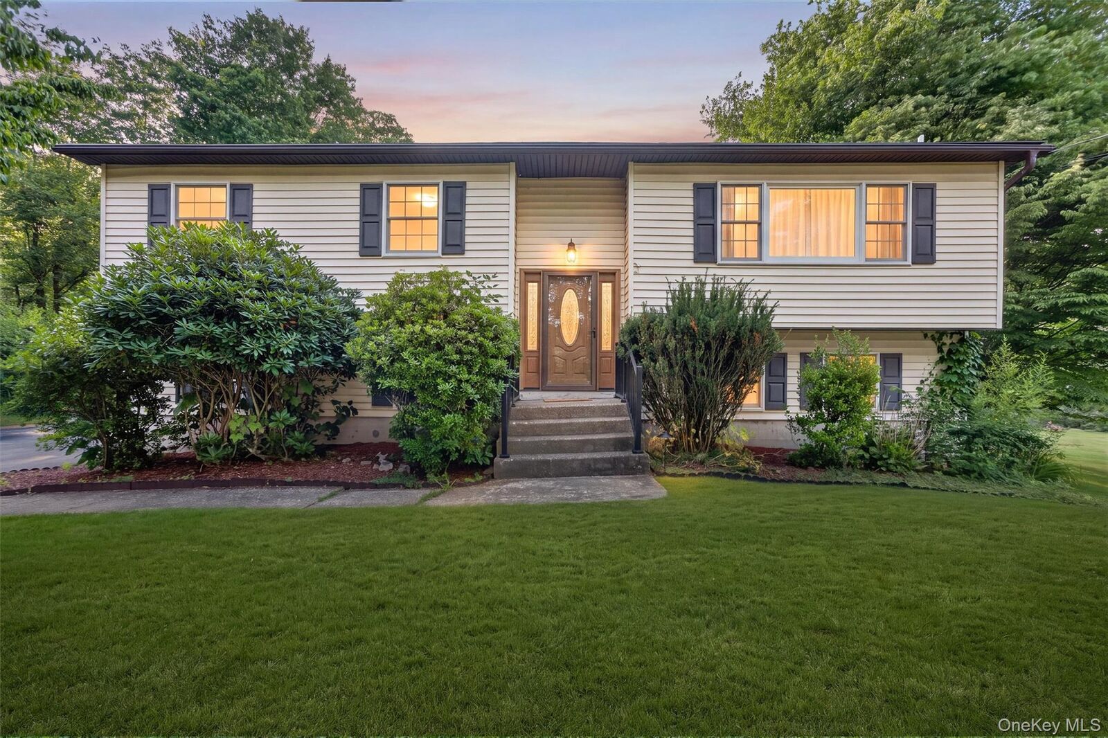 Property Photo:  33 Seaman Road  NY 10919 