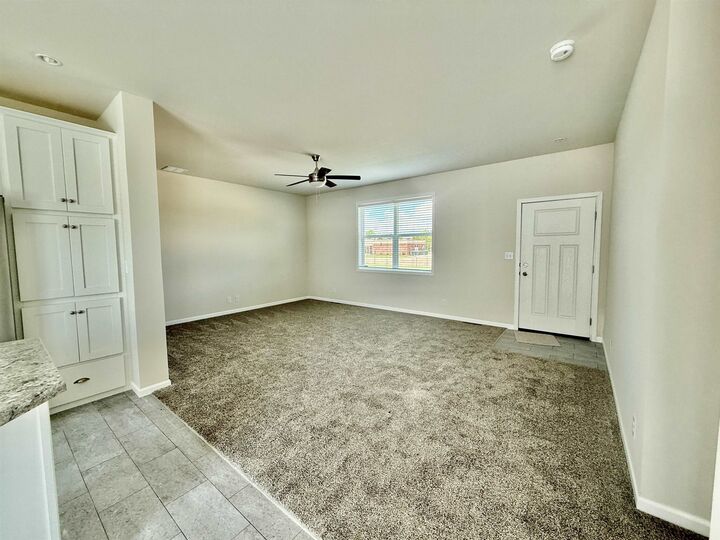 Property Photo: 1620 N Washington Ave NE 69101