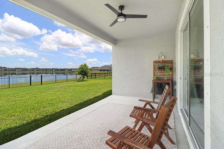 Property Photo:  11520 Blue Woods Drive  FL 33569 