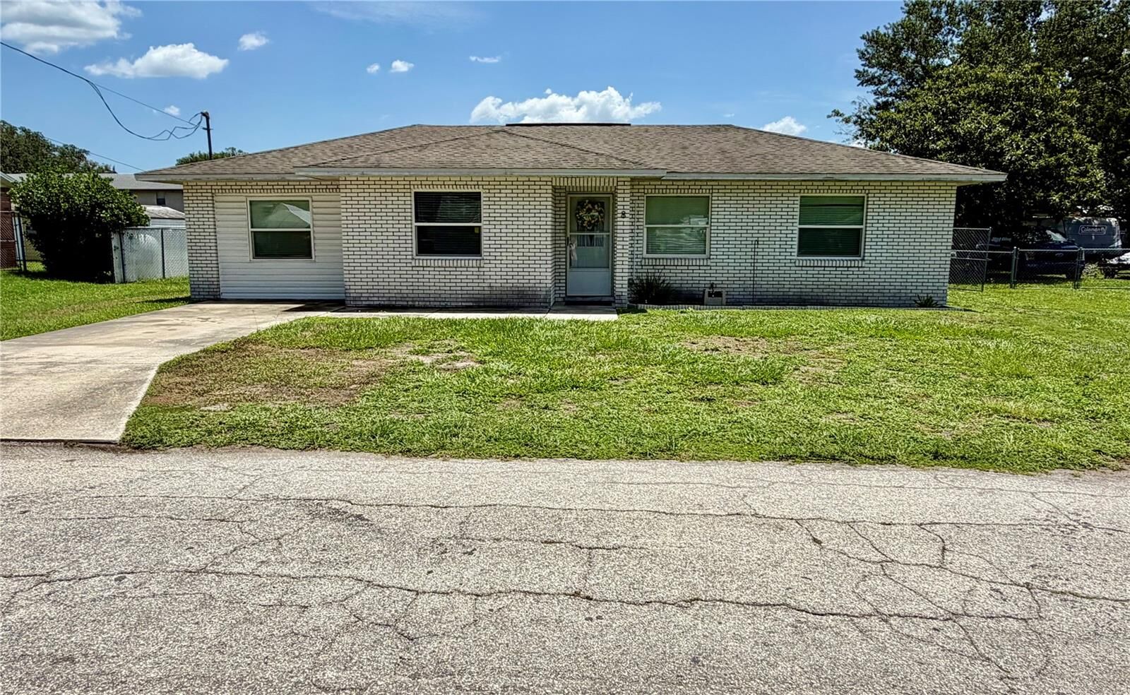 Property Photo:  8 N Hendry Avenue  FL 33841 
