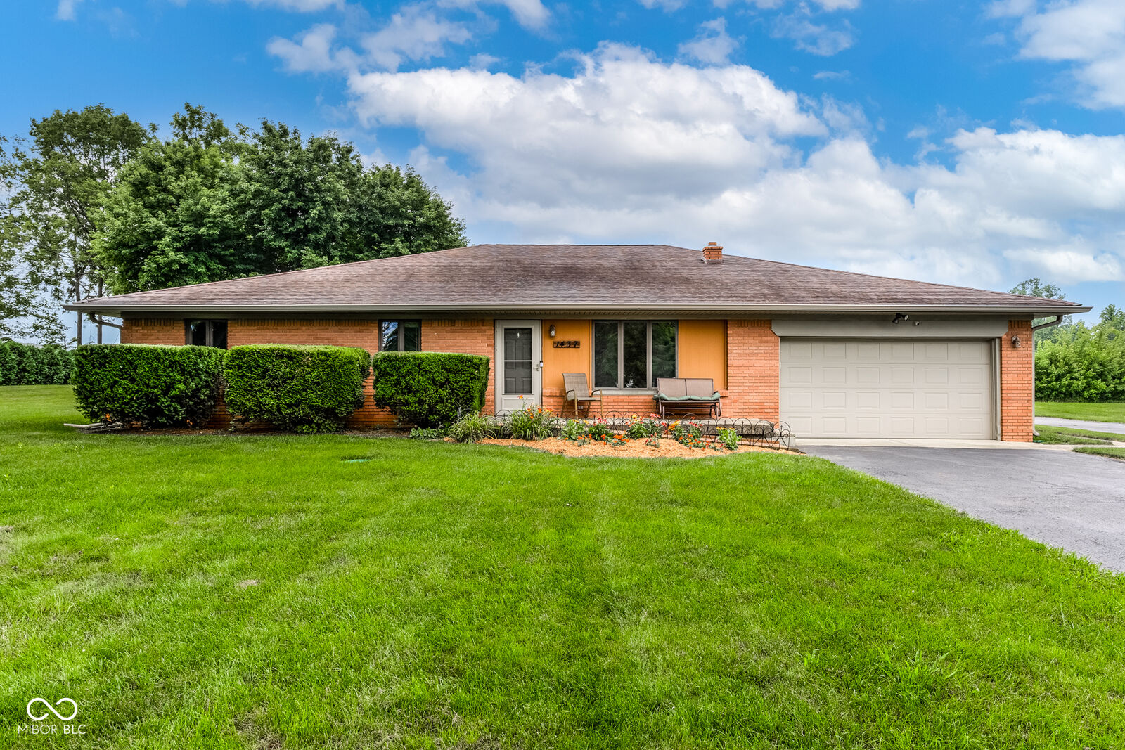 Property Photo: 1437 Demaree Road IN 46143
