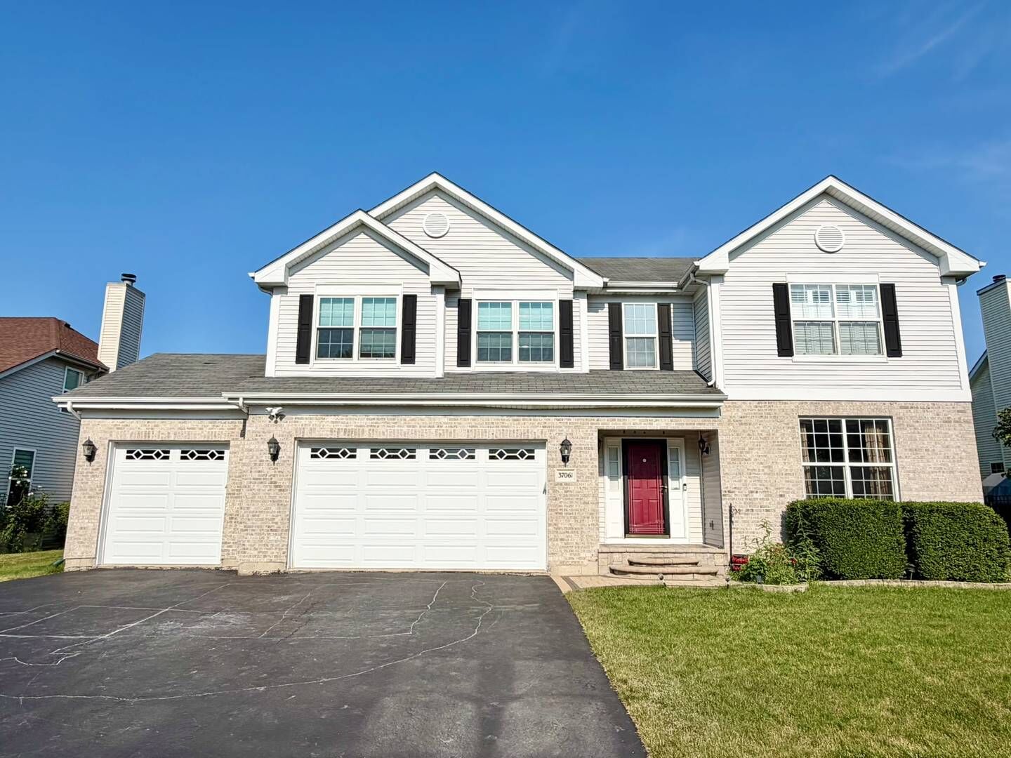 Property Photo: 37061 N Bonnie Brae Road IL 60046
