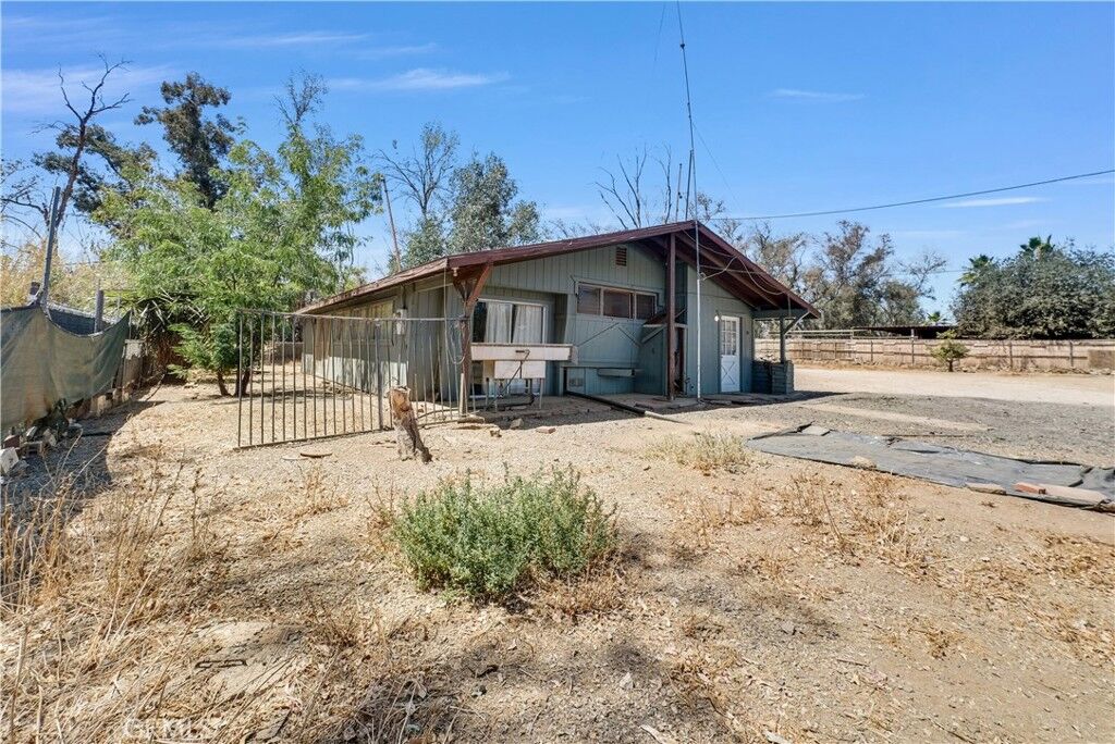 Property Photo:  23380 Forrest Road  CA 92570 