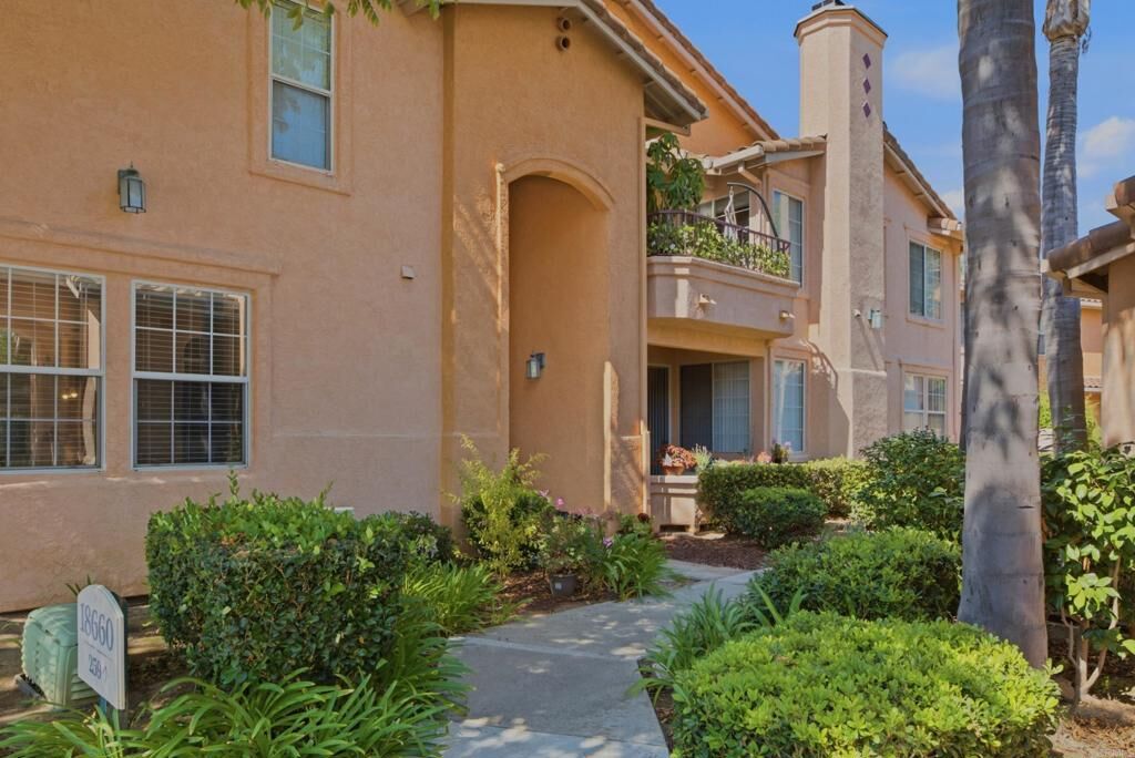 Property Photo:  18668 Caminito Cantilena 258  CA 92128 