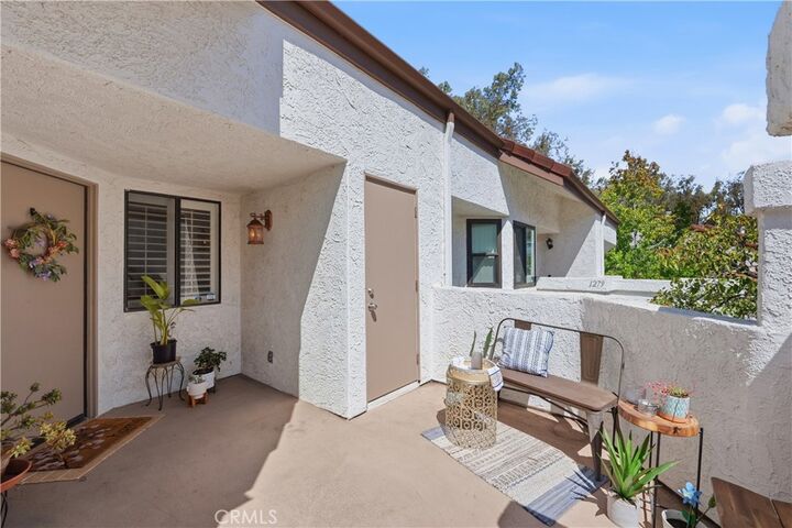 Property Photo:  1283 Calle Bonita  CA 93012 