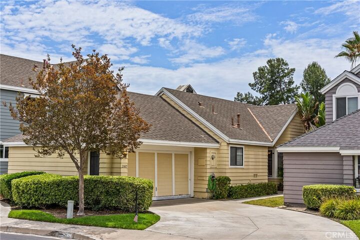 Property Photo:  21605 Fernbrook  CA 92692 