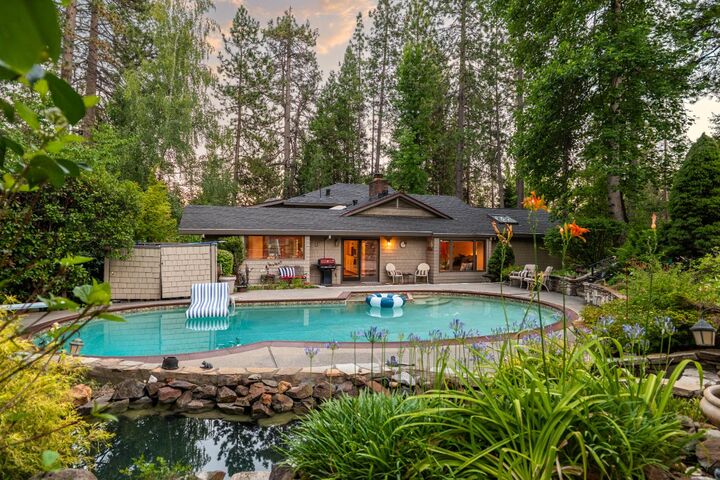 Property Photo: 136 Orchard Street CA 95959