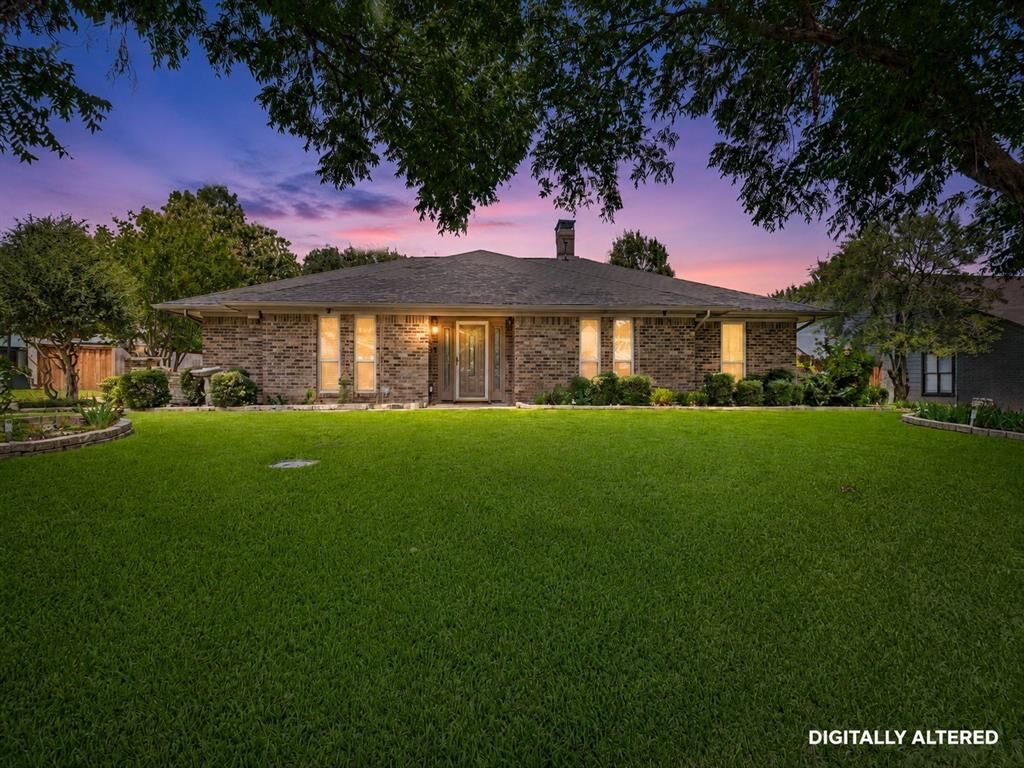 Property Photo: 304 Forestcrest Lane TX 75019