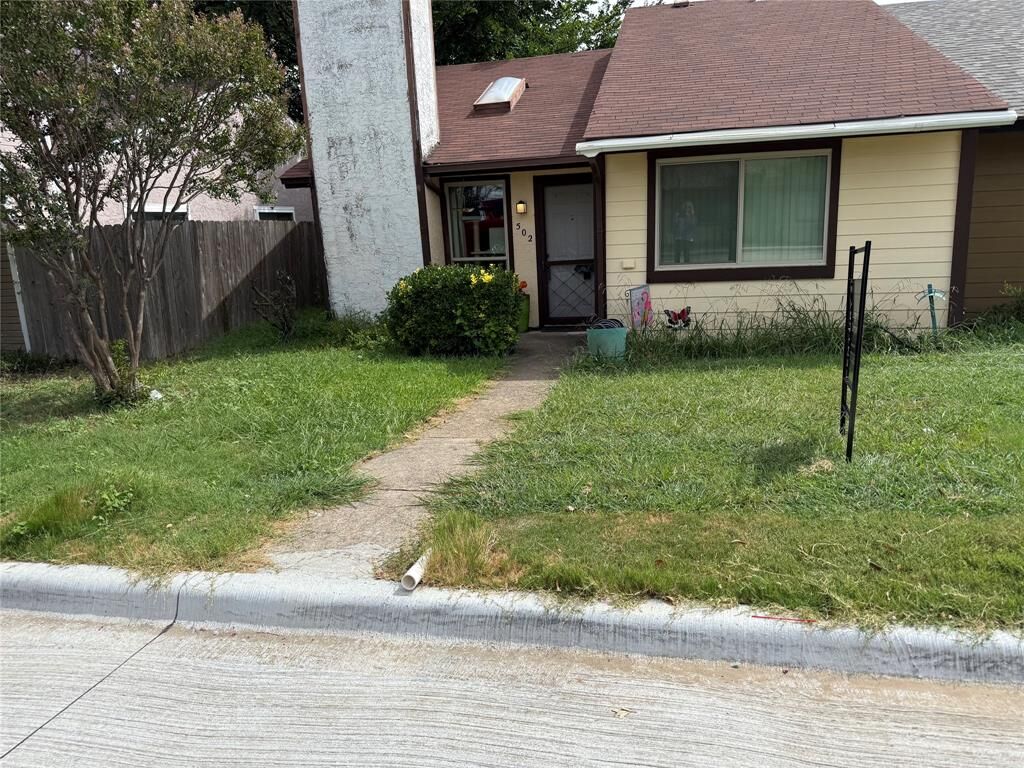 Property Photo:  502 Pine Trail Drive  TX 75002 