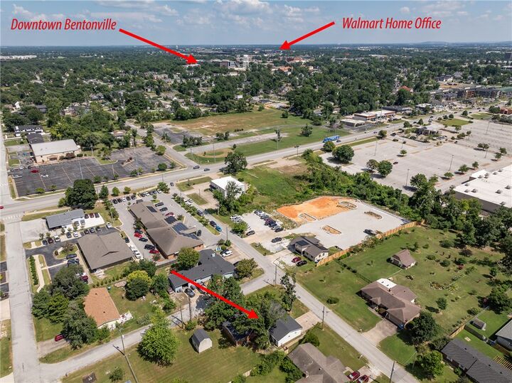 Property Photo:  701 NW Ford Lane  AR 72712 