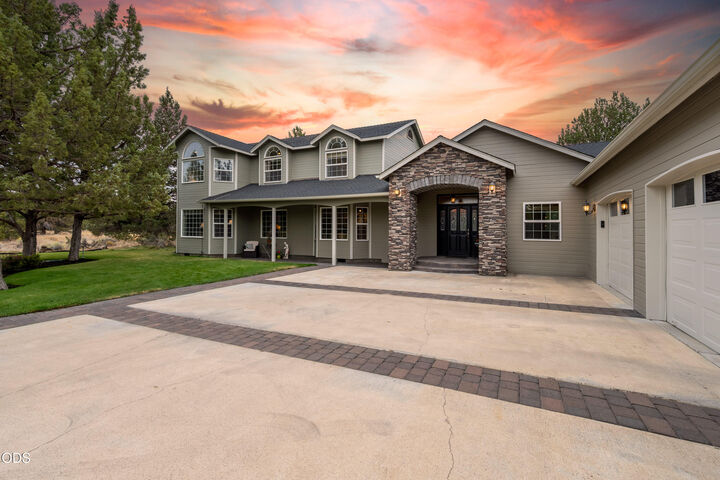 Property Photo:  1500 NW 77th Street  OR 97756 