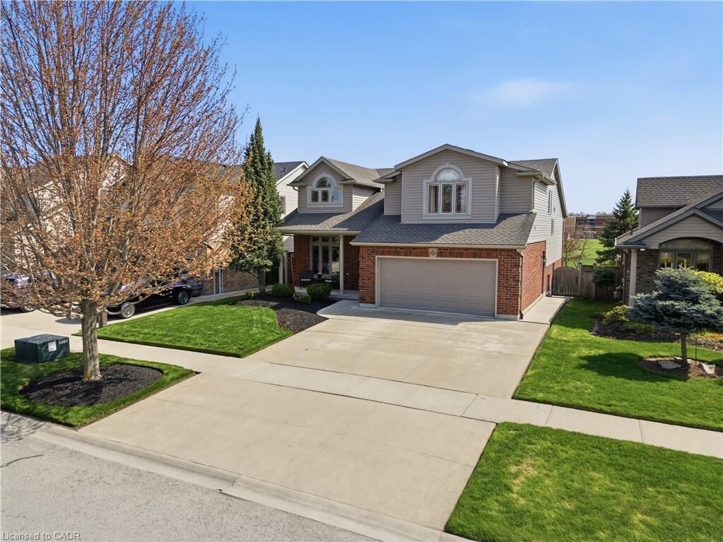 Property Photo:  