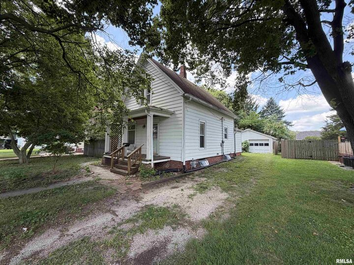 Property Photo:  696 Arnold Street  IL 61401 