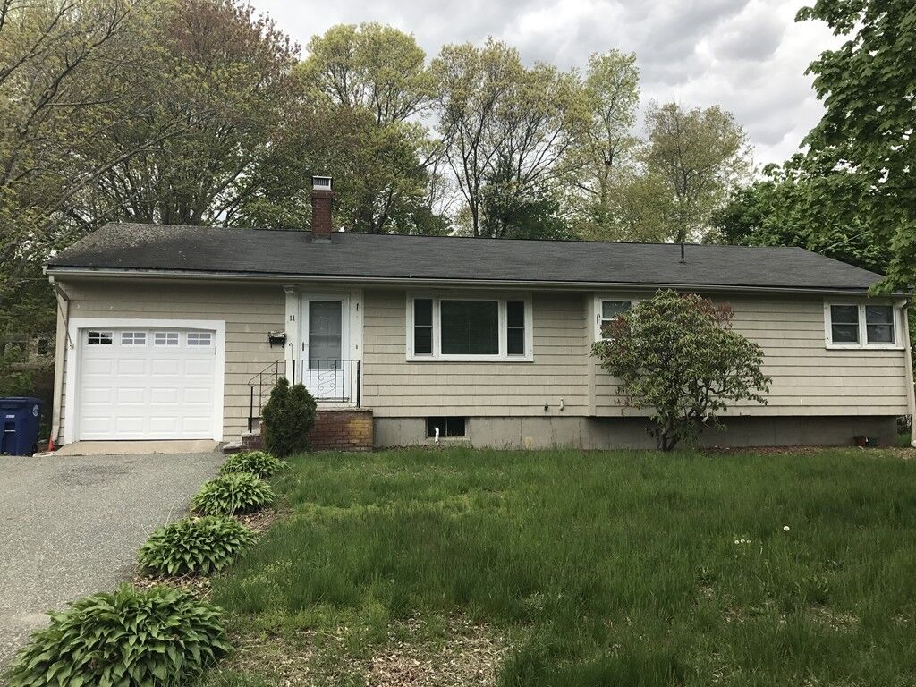 Property Photo: 11 Selwyn Rd MA 02184